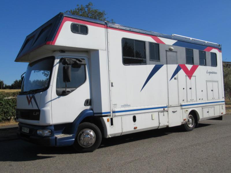 15-684-2004 DAF LF 150 Coach built by McGary Coach builders. Stalled for 3 with smart luxury living. Full tilt cab. Very Smart Horsebox